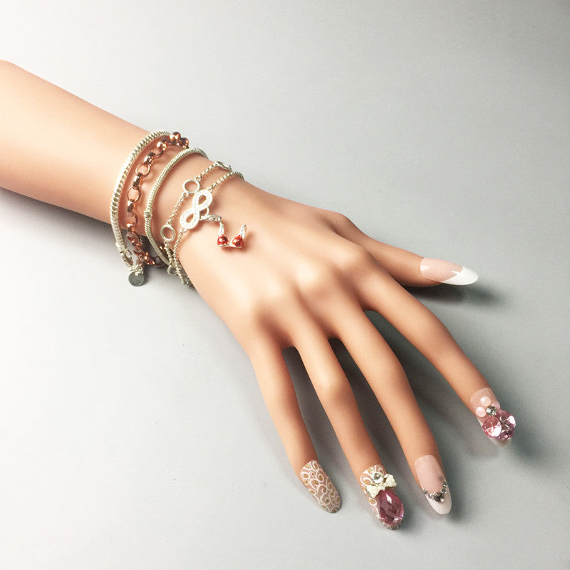 Red Bikini Charm 2025 – Verspielter Anhänger aus 925 Silber mit Emaille - Lunastein