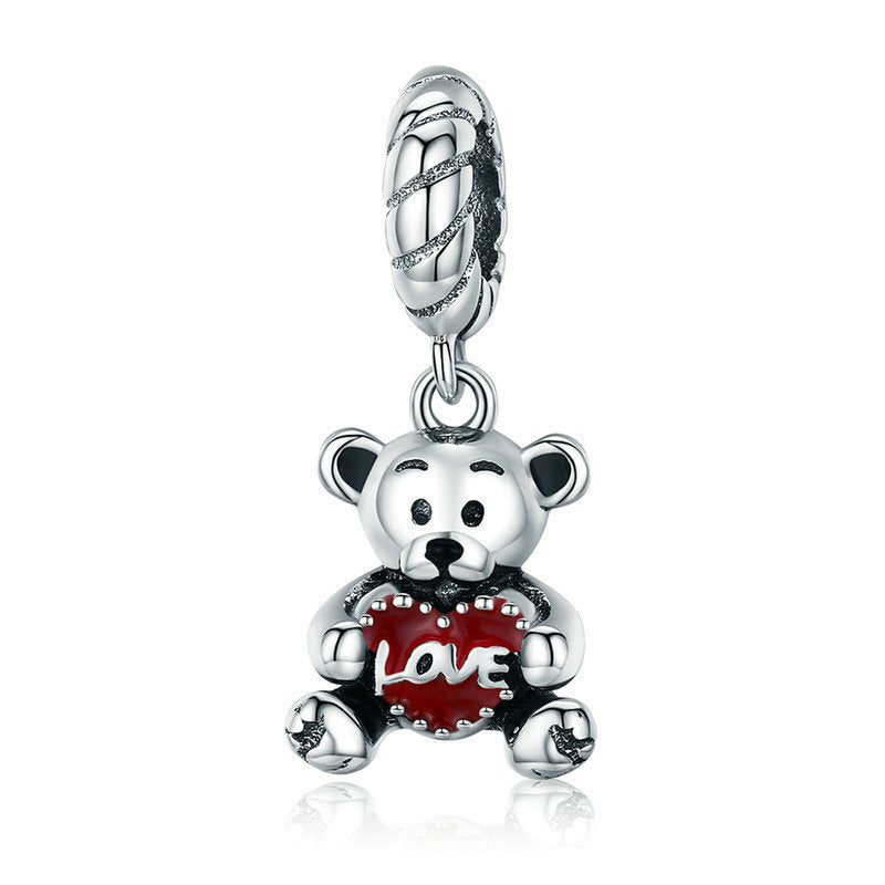Teddy Love Charm – Bärenanhänger mit rotem Herz & „LOVE“-Schriftzug - Lunastein