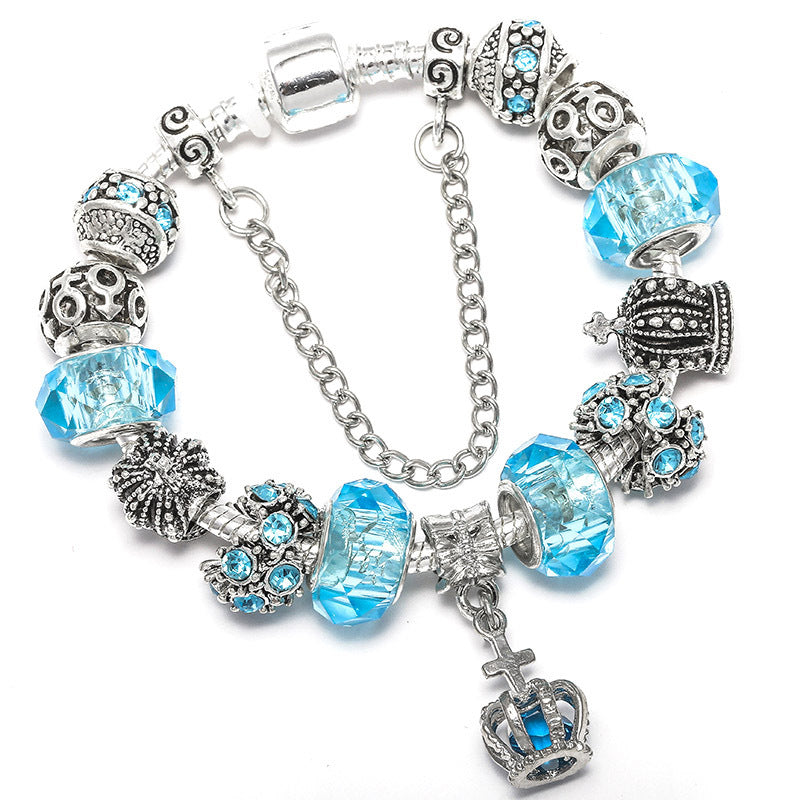 royal bloom – charm-armband mit krönchen & glanzdetails - lunastein