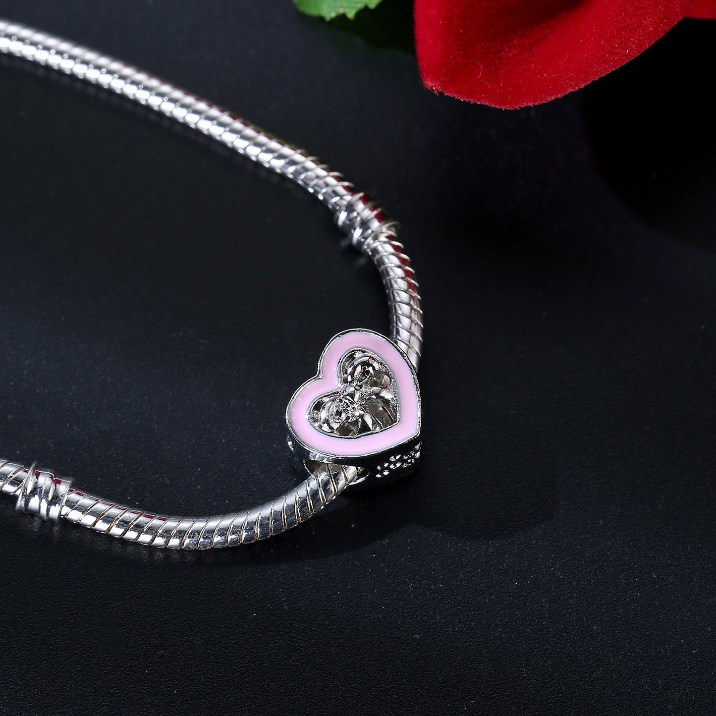 heart bow charm – herz-charm mit rosa emaille & schleifenmotiv - lunastein