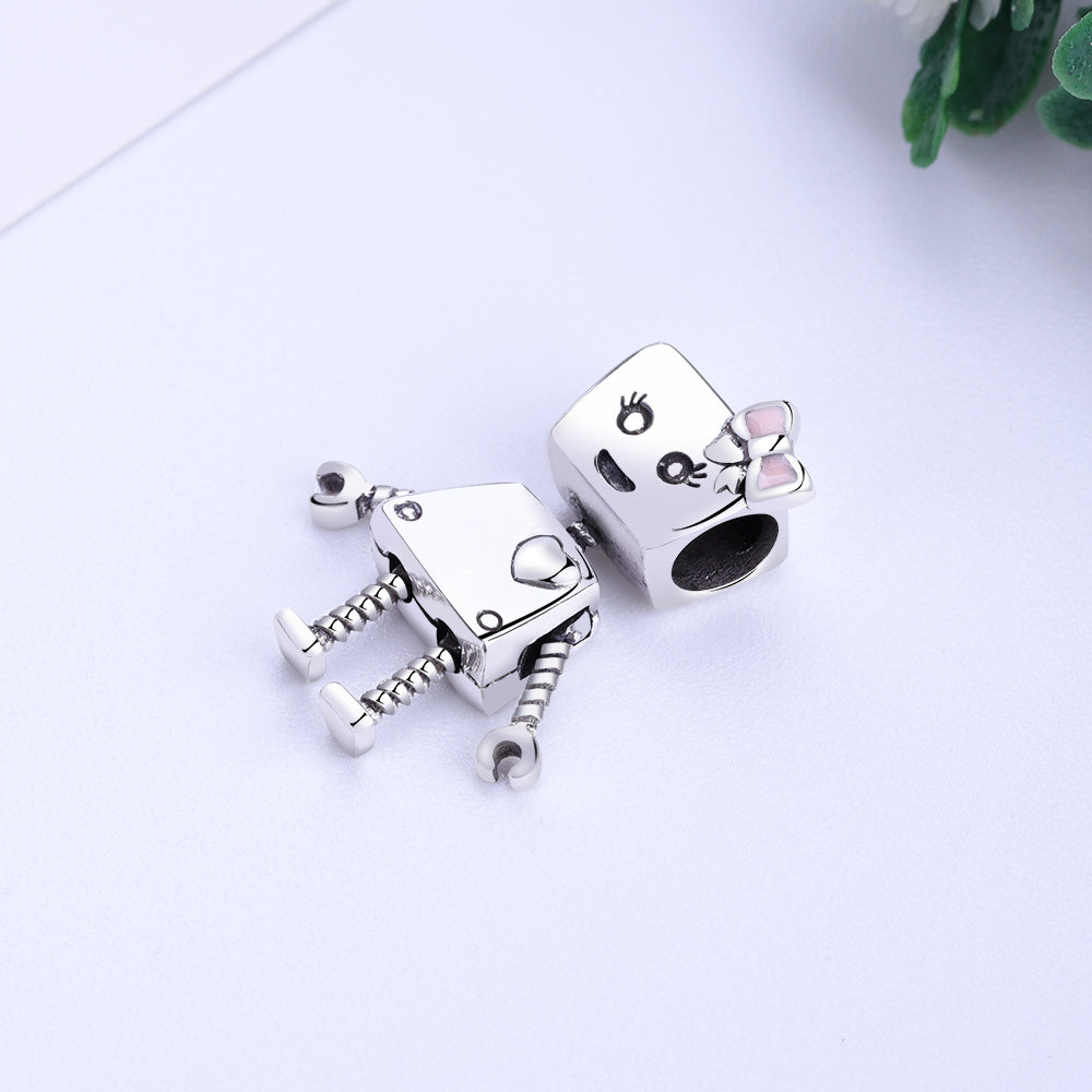 Robot Girl Charm – Süßer Roboter-Anhänger aus 925 Silber mit Herz und Schleife - Lunastein
