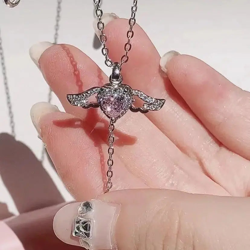 cupid's dream – halskette mit herz, flügeln & zirkonia in gold oder silber - lunastein