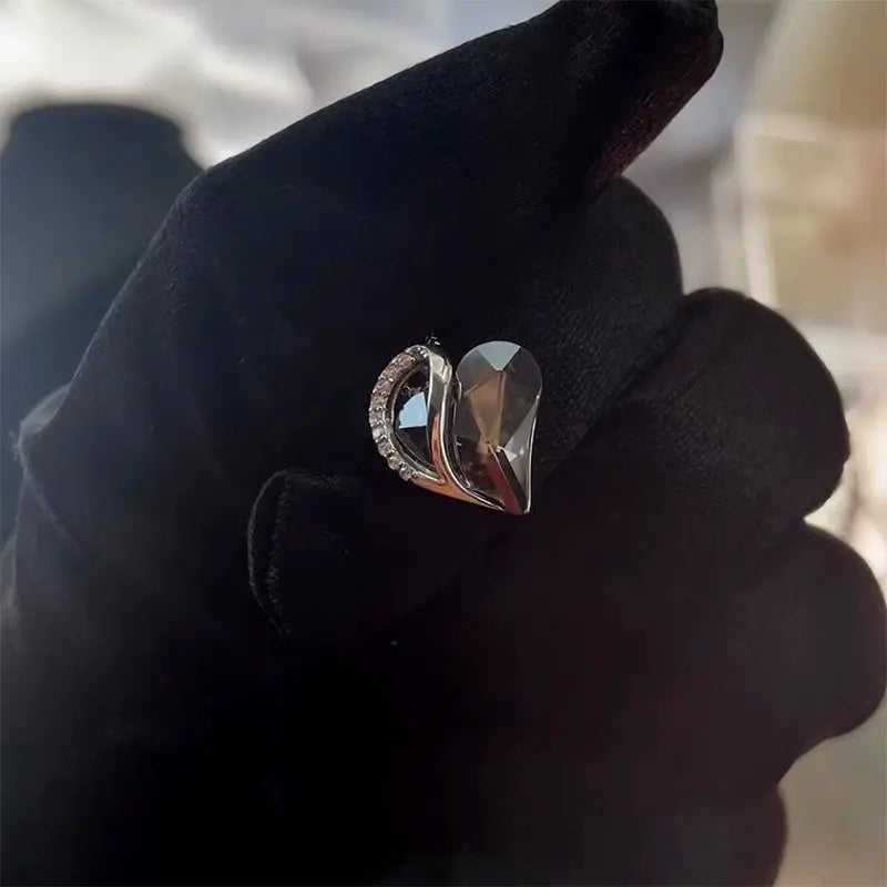 crystal embrace – herz-halskette aus 925er silber mit funkelndem zirkonia in 6 farben - lunastein
