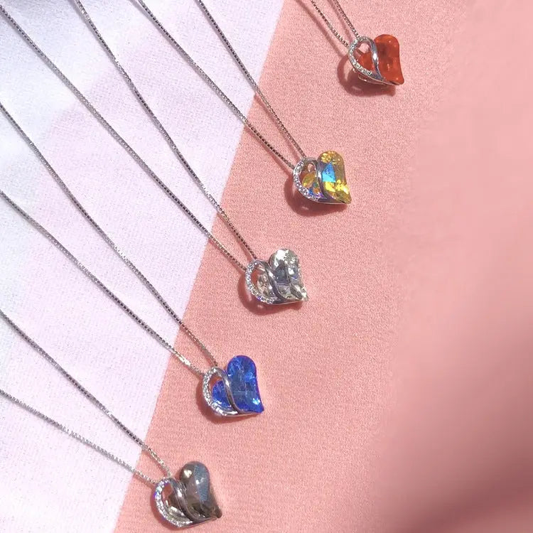crystal embrace – herz-halskette aus 925er silber mit funkelndem zirkonia in 6 farben - lunastein