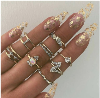 Diamond Z – 19 style Ringsets mit funkelnden Zirkonia & Opal-Akzenten - Lunastein - Schmuck