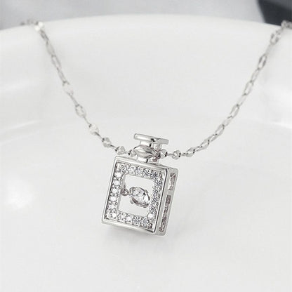 Crown & Charm – Halskette mit Zirkonia-Anhänger in 11 zauberhaften Designs - Lunastein