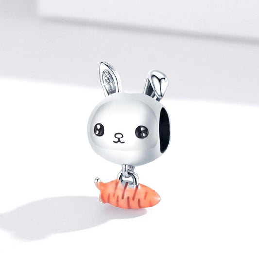 Bunny & Carrot Charm 2025 – Hasenanhänger mit Möhre in 925 Silber - Lunastein