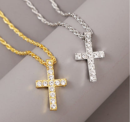 Faith Sparkle – Kreuz-Halskette mit Kristallbesatz in Silber oder Gold - Lunastein