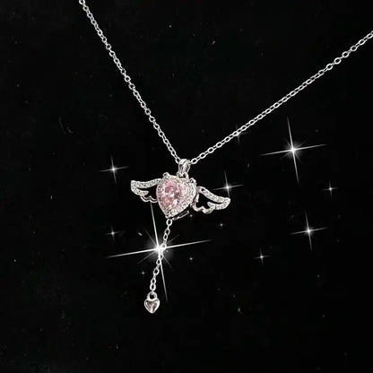 Cupid's Dream – Halskette mit Herz, Flügeln & Zirkonia in Gold oder Silber - Lunastein