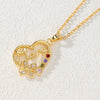 Gold / Necklace