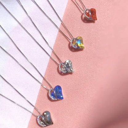 Crystal Embrace – Herz-Halskette aus 925er Silber mit funkelndem Zirkonia in 6 Farben - Lunastein